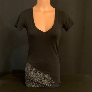 SO-CAL V-Neck T-Shirt Y2K Affliction Style Black Graphic Short Sleeve NWT